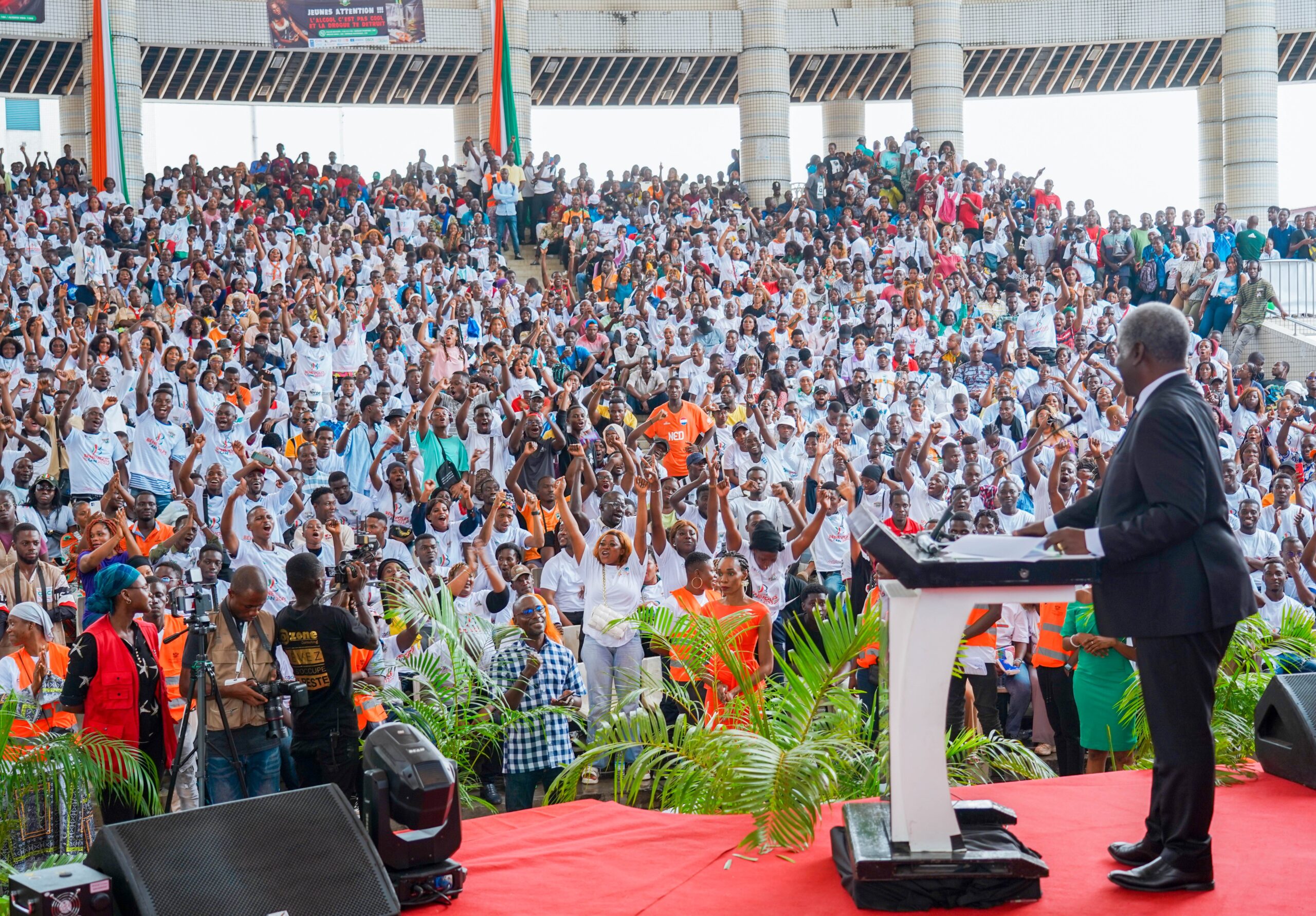 40 ans après la CAN de 1984, la Côte d'Ivoire veut démontrer son hospitalité au monde entier: 20 000 jeunes bénévoles mis en mission