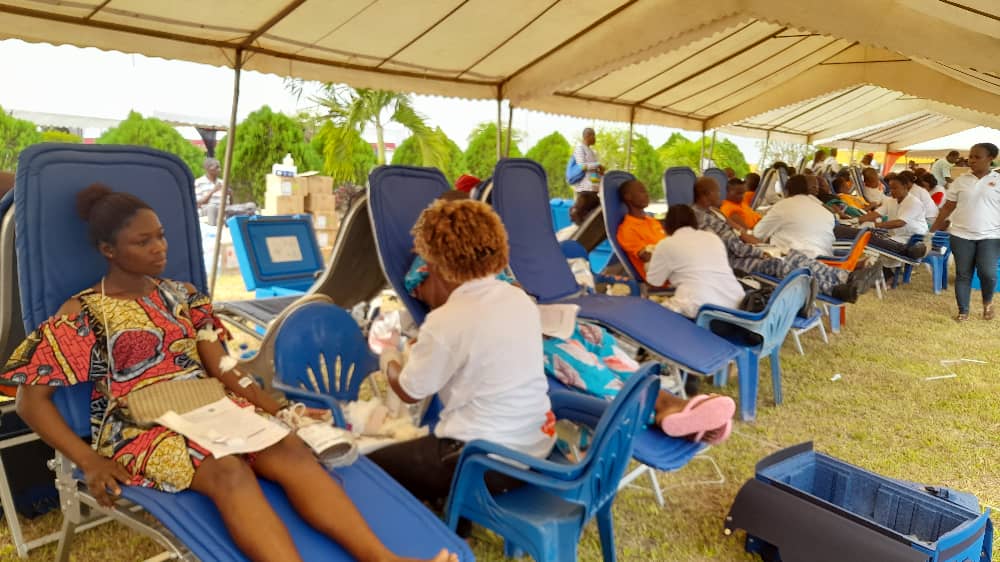 Agboville: Près de 1000 poches de sang collectées en une journée par le Centre national de transfusion sanguine