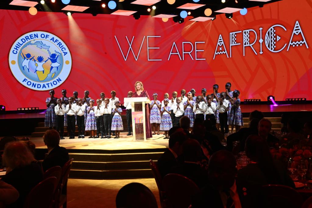 9è Diner de Gala de la Fondation Children of Africa: Dominique Ouattara pleure la disparition de la Princesse Ira de Fürstenberg, ‘’la plus fidèle des amies’’