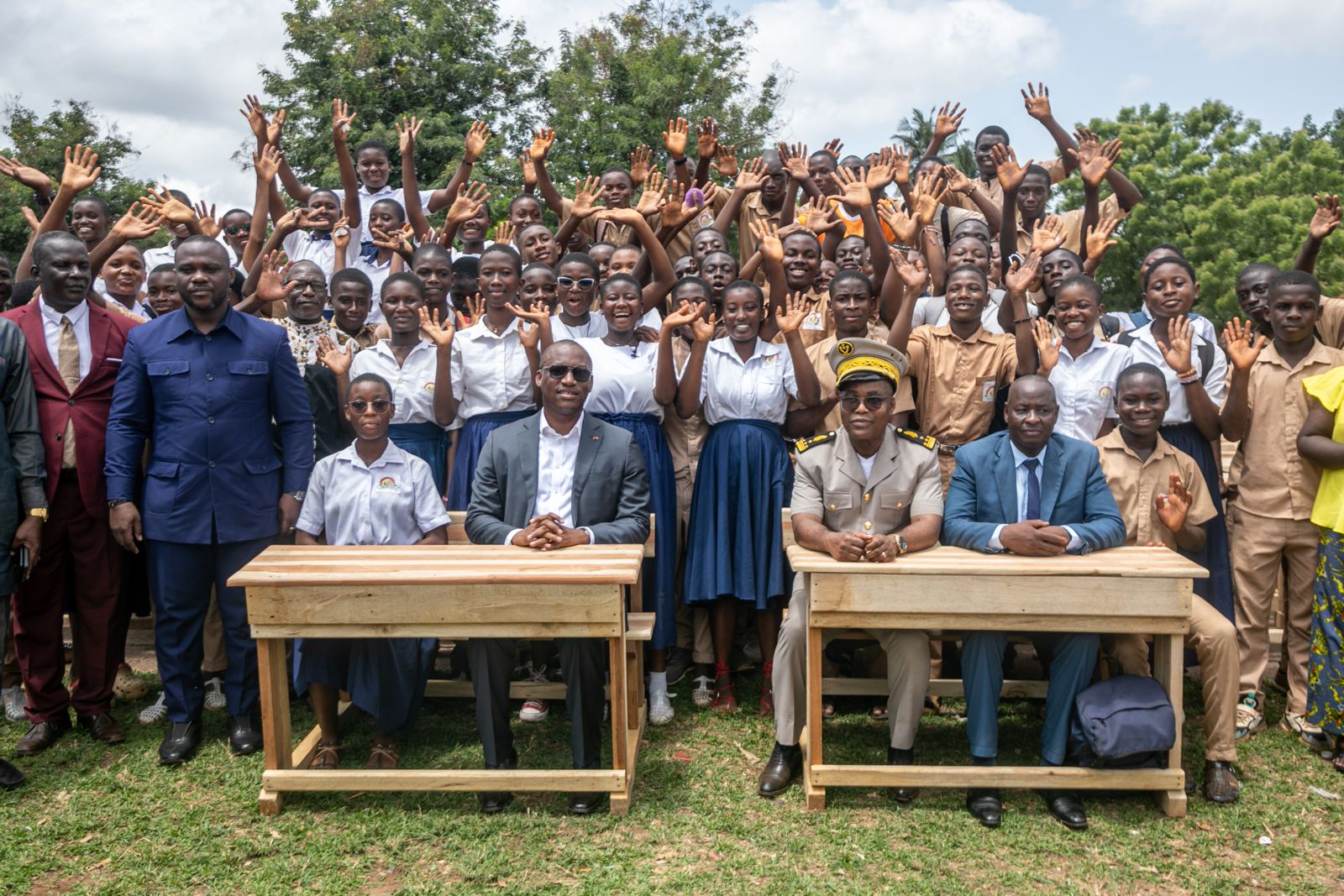 Haut-Sassandra: Mamadou Touré tient ses promesses, 5000 tables bancs offertes aux lycées et écoles primaires de la région