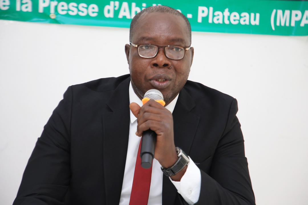 PRIX EBONY: Jean-Claude Coulibaly inove avec le vote en ligne pour la désignation du meilleur présentateur télé