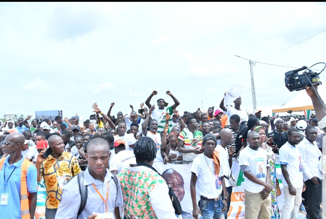 Hommage au Président Ouattara : Pierre Dimba et l’Agnéby-Tiassa battent le record de la mobilisation, 55 mille personnes réunies à Agboville