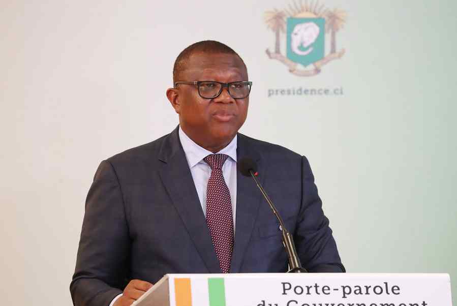 Augmentation des factures d'électricité en Côte d'Ivoire : Les explications bizarres du ministre Amadou Coulibaly, porte-parole du gouvernement