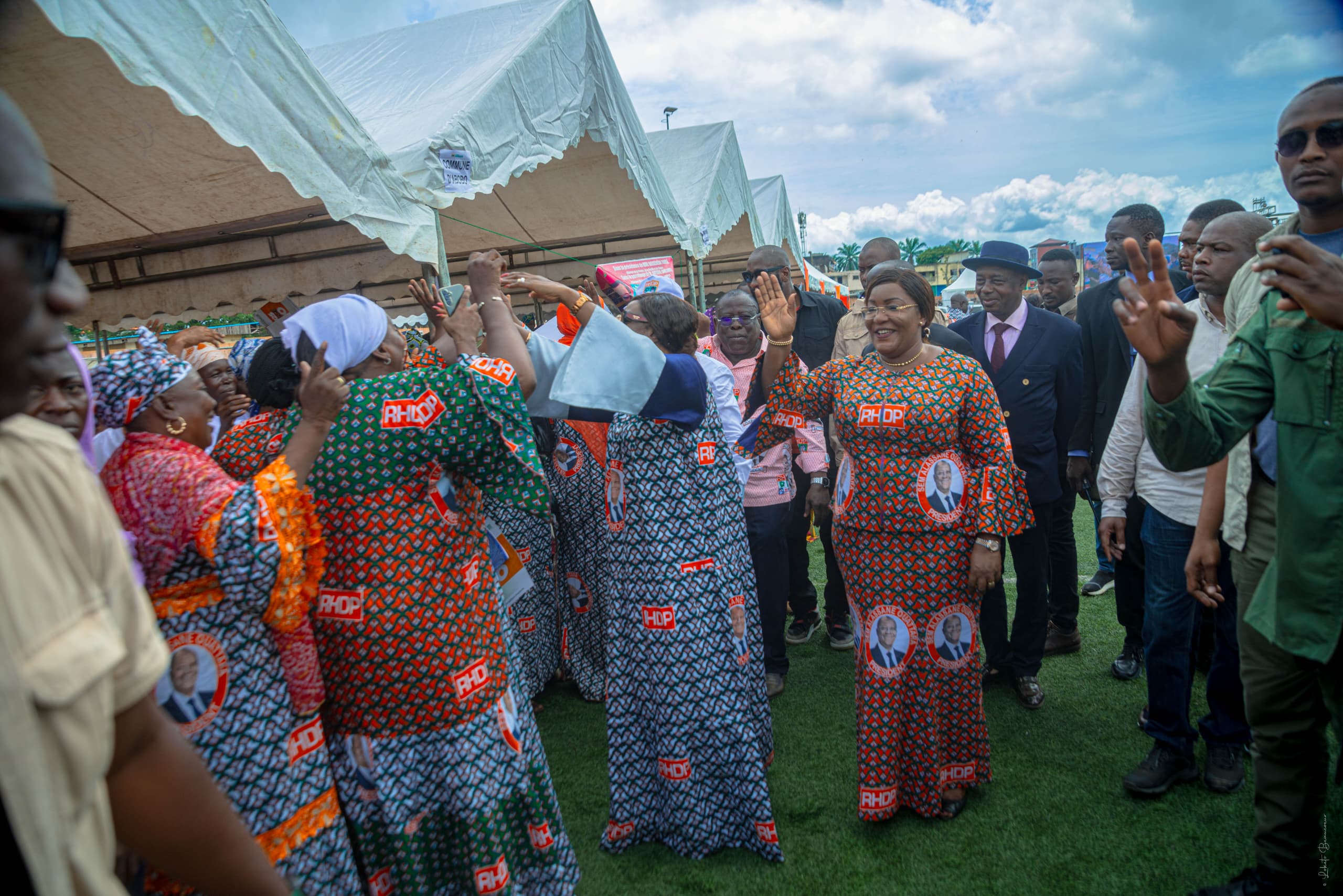 Harlette Badou et les femmes du RHDP catégoriques : "Ouattara sera candidat en 2025, qu'il le veuille ou non"