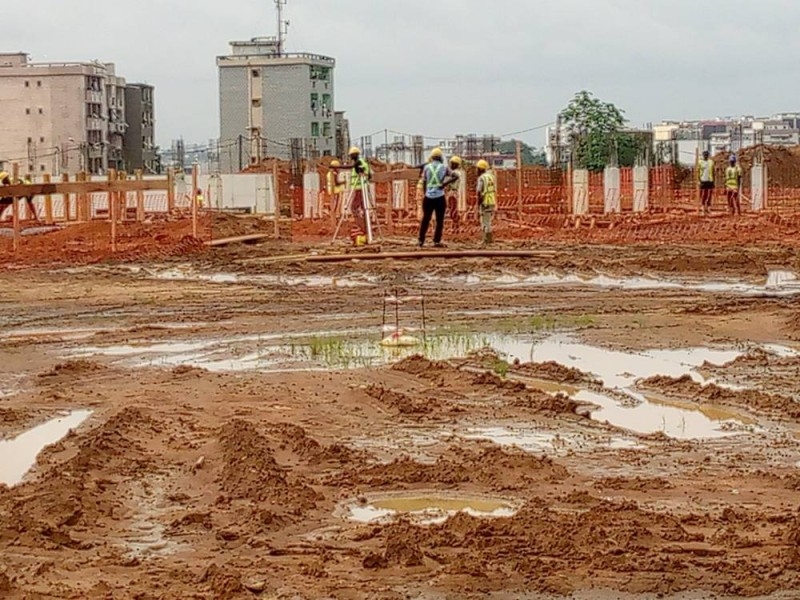 CHU d’Abobo: Deux ans après le lancement des travaux de la construction, les bâtiments peinent à sortir de terre, Pierre Dimba interpellé