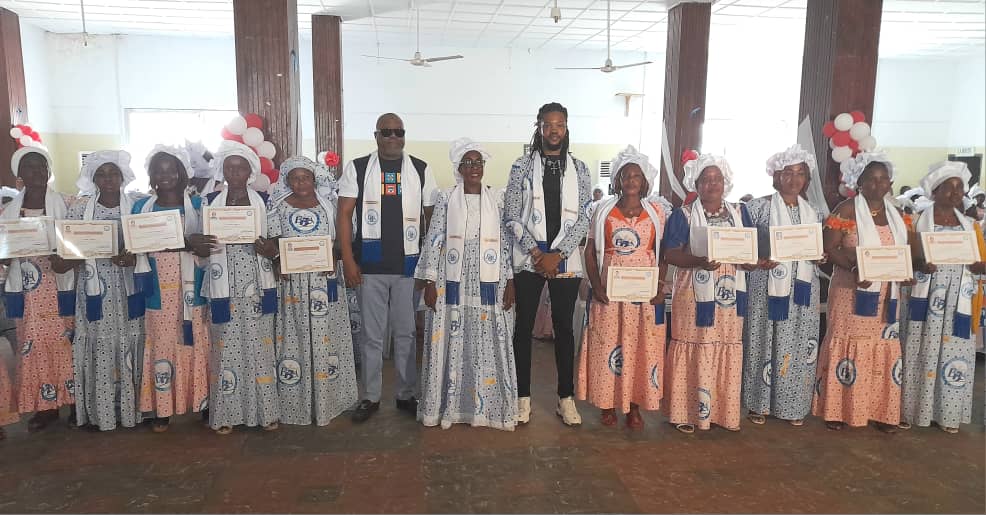 Agboville: Alafé Wakili célèbre la fête des mères avec les femmes des 28 sections de la fédération Les Étoiles brillantes