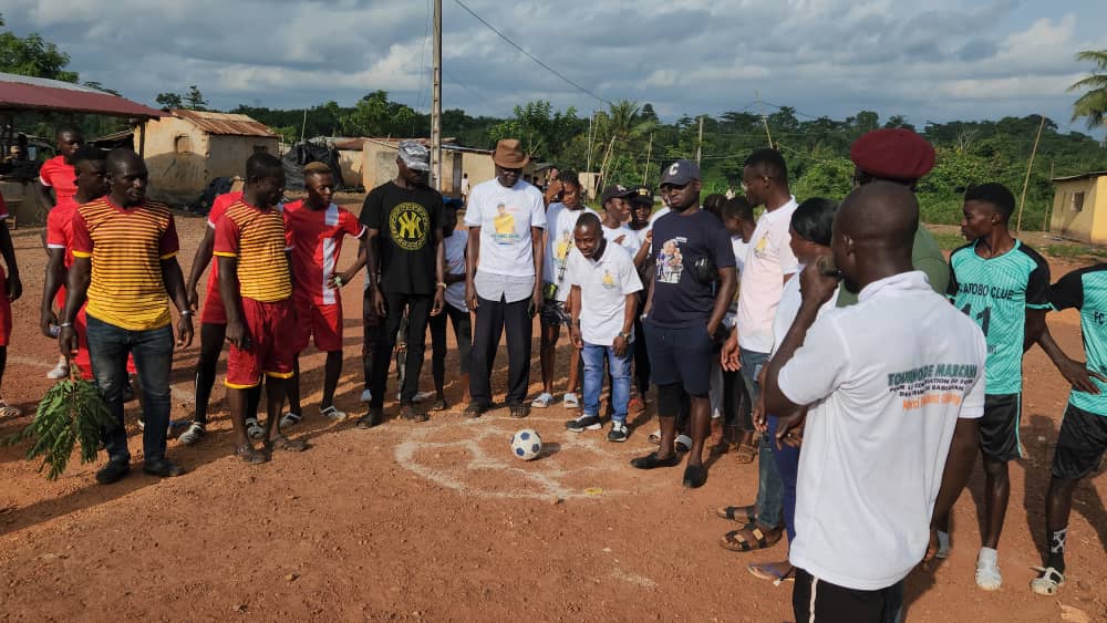 Agboville : Le tournoi de l’union et de la fraternité de Babiahan doublé de l'opération "1 jeune, 1 paquet de ciment" lancé