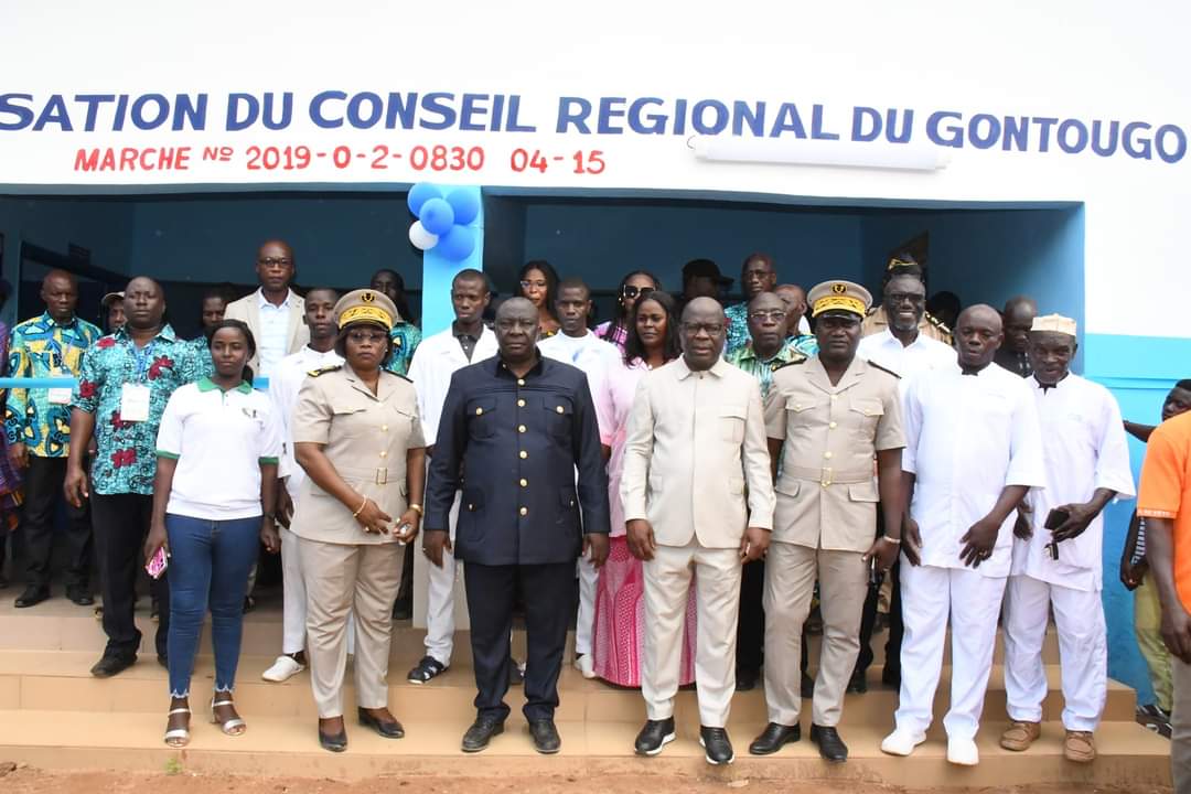 Kouassi-Datekro : Kobenan Kouassi Adjoumani offre un centre de santé rural au village de Senandé