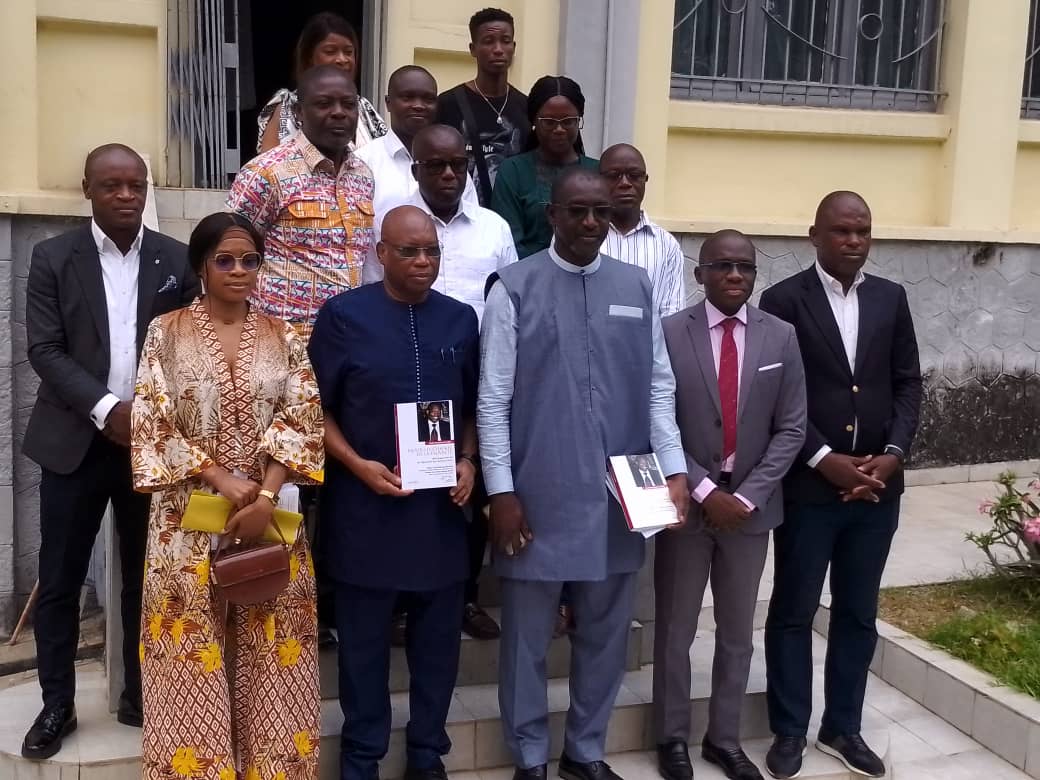 Le sénégalais André François Carvalho présente son œuvre autobiographique à la presse ivoirienne