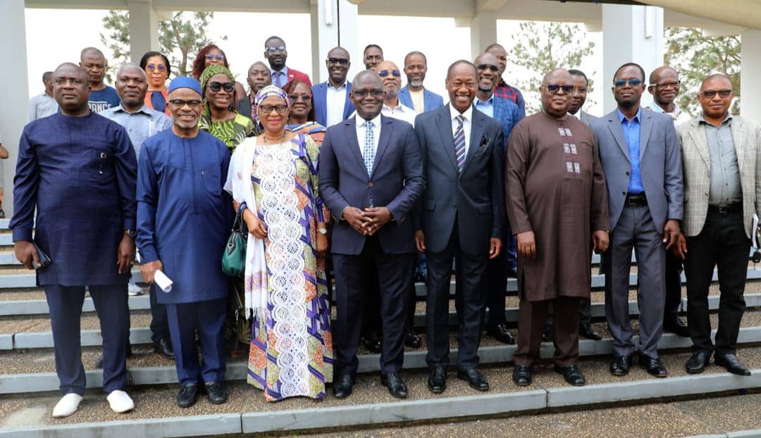 Côte d'Ivoire: 500 ouvrages remis à l’Université FHB d'Abidjan-Cocody par l'ONG ADI